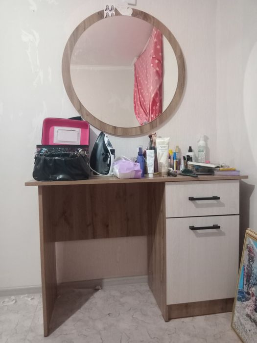 Косметика стол сатылады