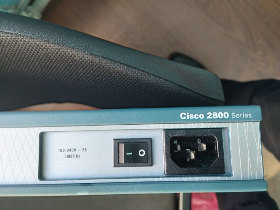 Маршрутизатор Cisco 2811