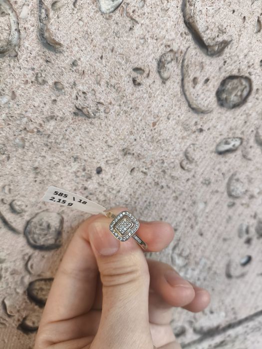 Продам золотое кольцо