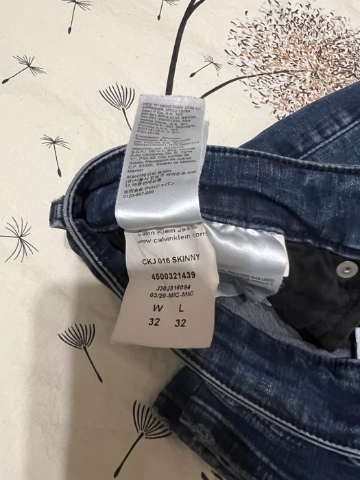Blugi Calvin Klein
