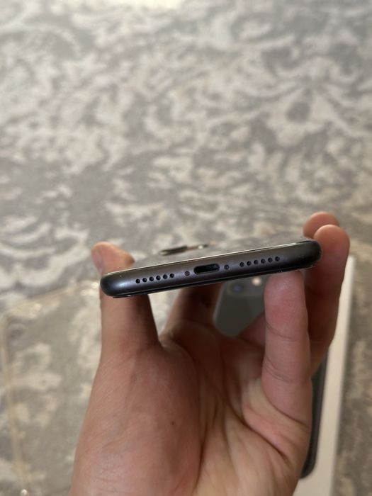 Продам Айфон iPhone 11 в отличном состоянии