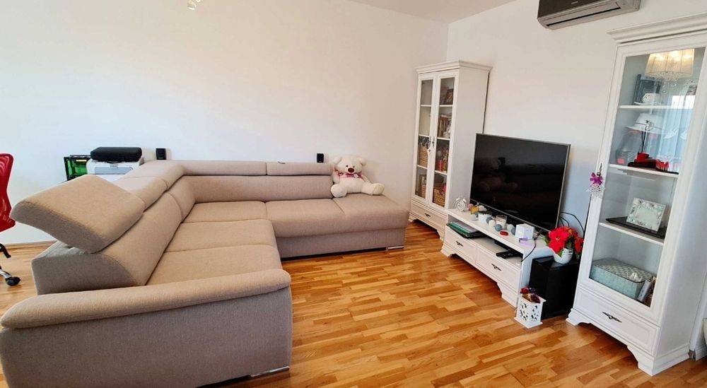 Apartament  de vanzare  cu 3 camere-Complex Residenz


Apartament  de