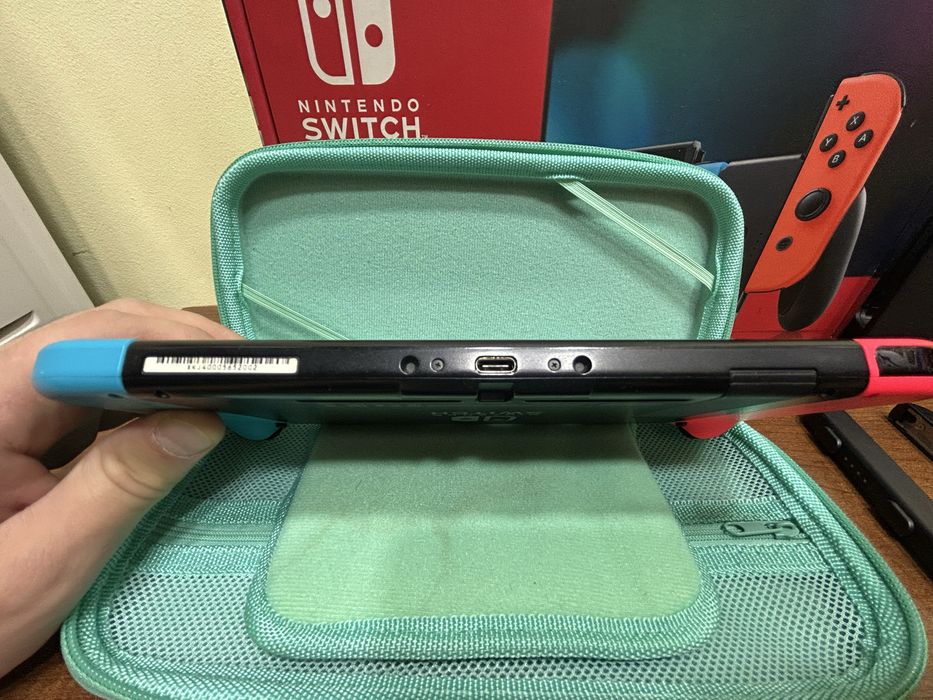 Nintendo Switch Red & Blue