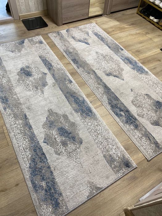 Продам два ковра