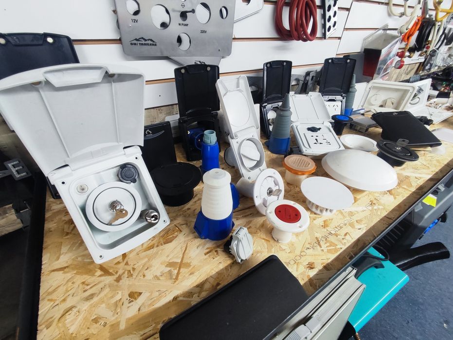 Всё для прицепов и автодомов окна люки