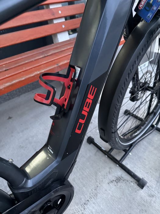 Електрически велосипед CUBE KATHMANDU 28/L