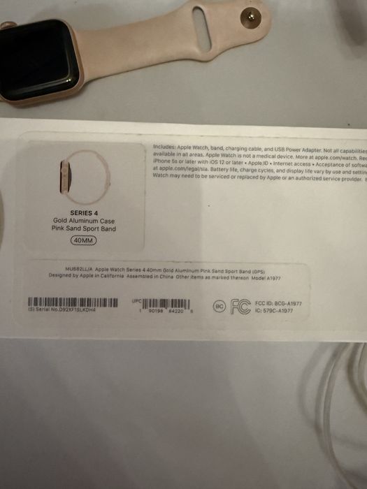 Продам свои часы Apple Watch series 4