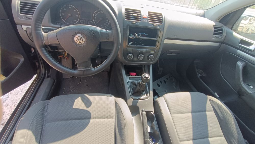 Продавам Голф 5 2.0tdi 140кс. BKD на ЧАСТИ, както и още над 16 голфа