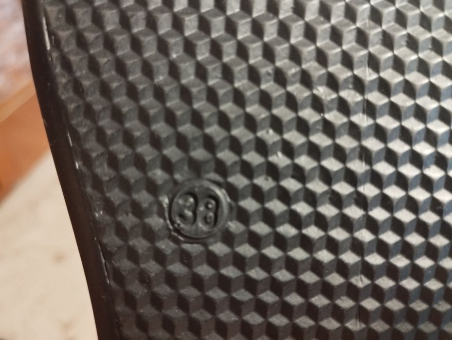 Дамски спортни боти