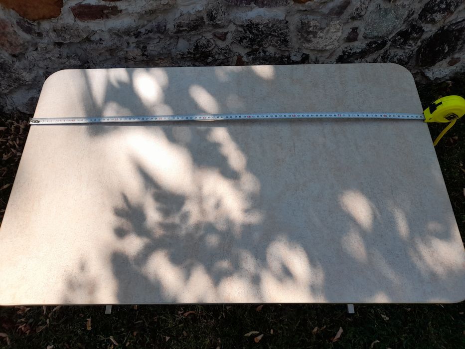 Чисто нова маса за каравана/кемпер/къмпинг.