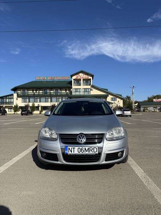 Vând vw jetta euro 5