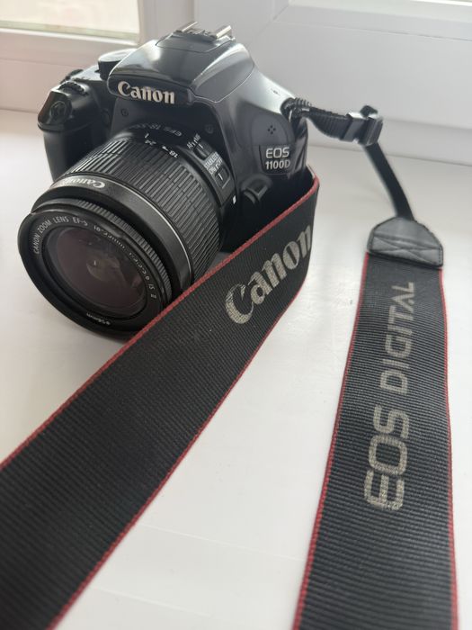 Canon eos 1100D