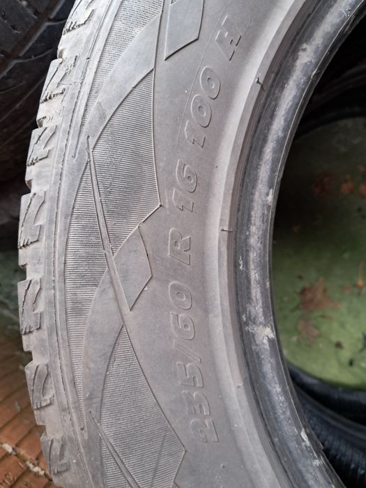 Vind 4 cauciucuri  s.h