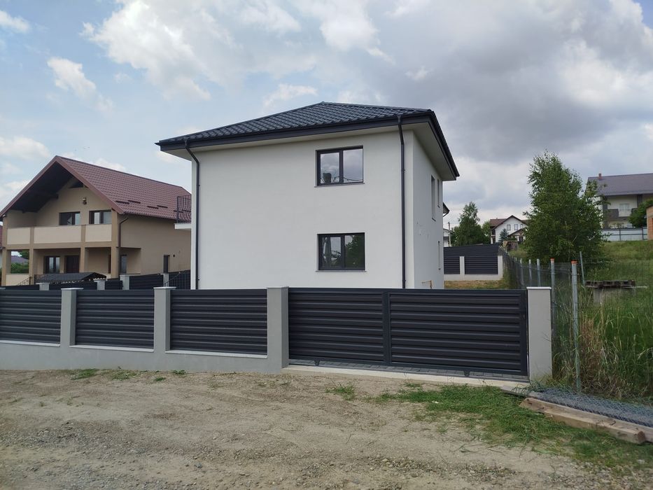 Vând  casă la var  în cartier Burdujeni, Suceava