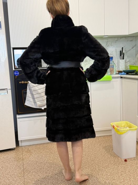 Продам норковую шубу 42-44 р