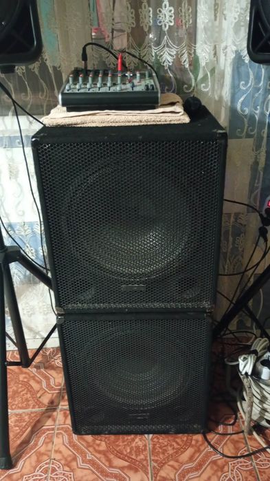 Sistem audio puternic 1200w – 4 boxe + mixer + microfon cadou