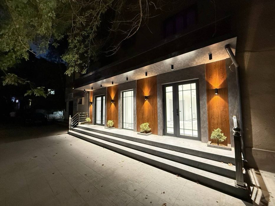 Продается нежилое помещение вдоль дороги 90м2 - стадион Старт