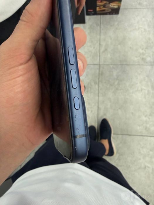 Iphone 17 pro max blue