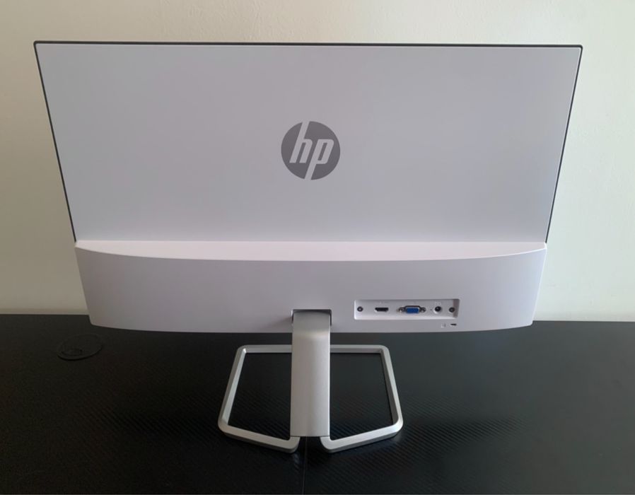 Монитор  HP 24fw ( без забележки )