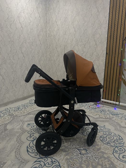 Коляска новый чистый
