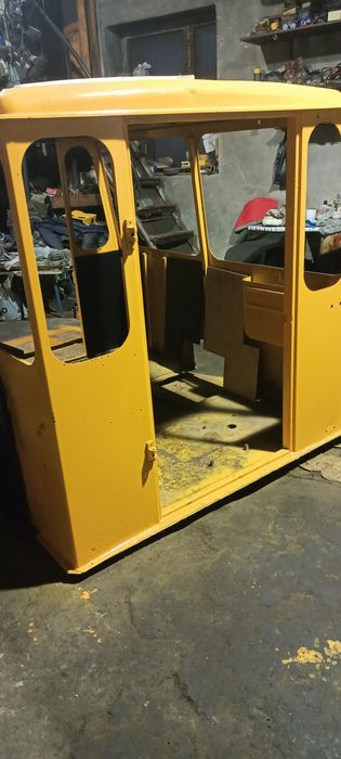 Продам кабину К700