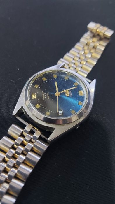 Часы AUTO продоется