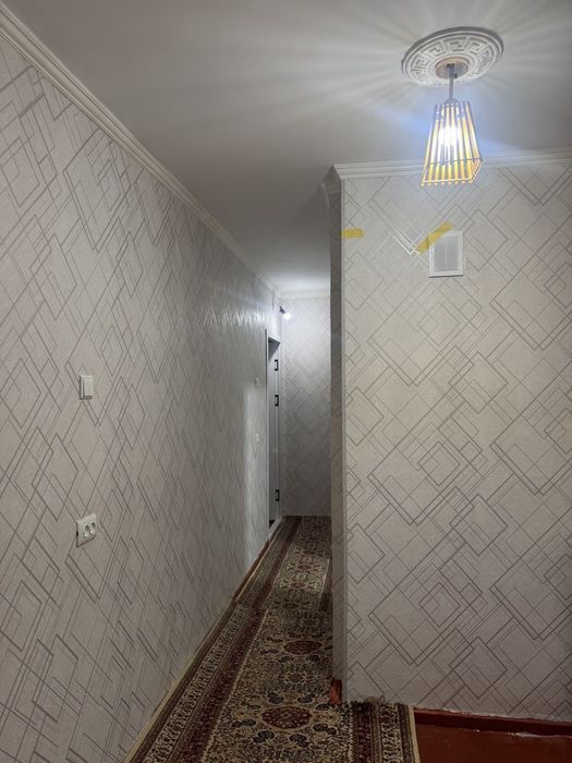 Chirchiq 8-mikr 2 xonali kvartira 56m² remont bilan