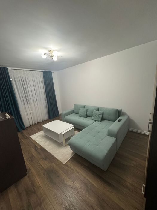 Inchiriez apartament