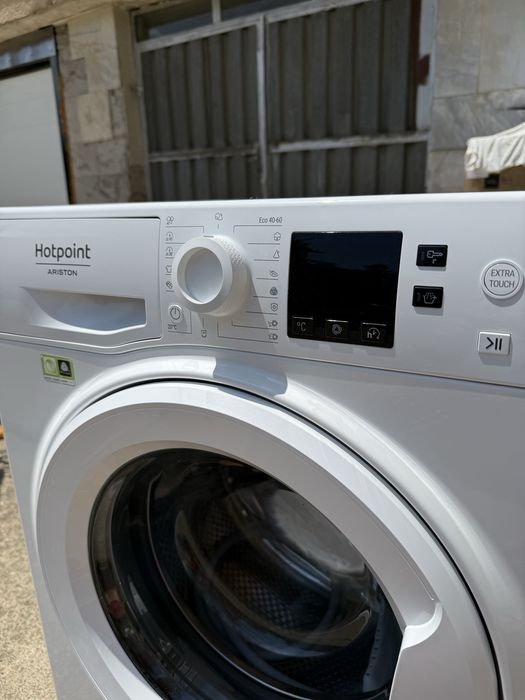 Продавам пералня Hotpoint Ariston