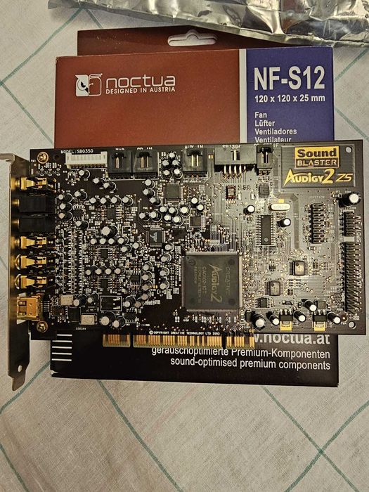 Vand kit PC: placa de baza, procesor, placa e sunet, memorii, DVD writer