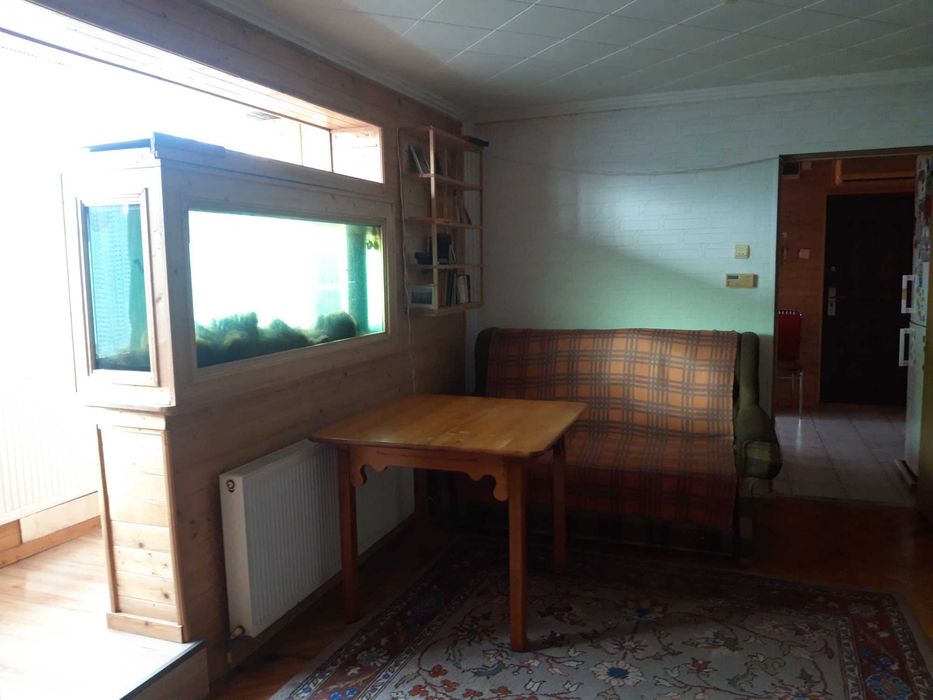 Vand diferite acvarii pentru pesti