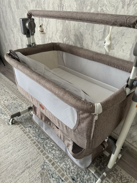 Продам манеж кровать
