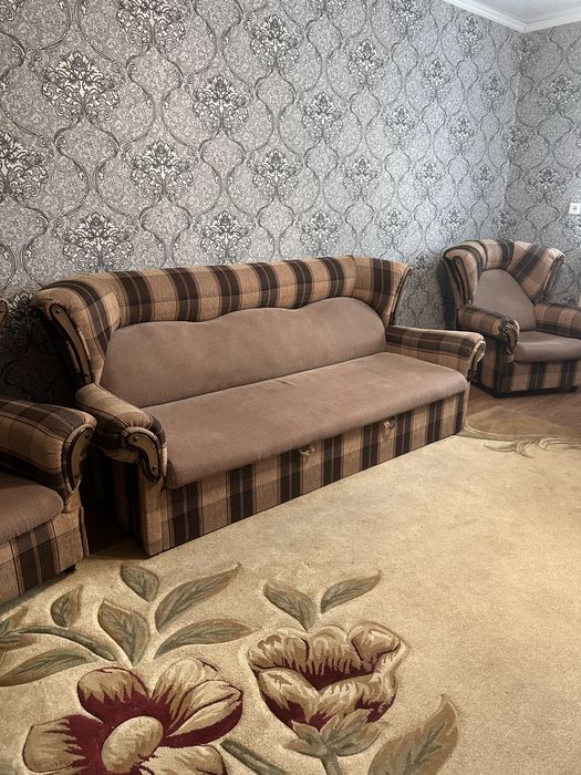 Мягкий уголок диван и 2 кресла