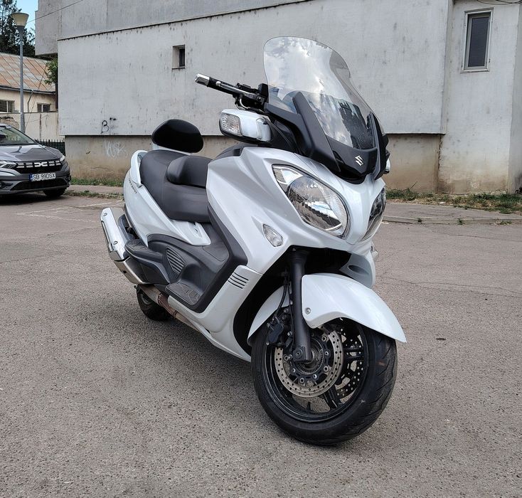 Suzuki Burgman 650 Executive