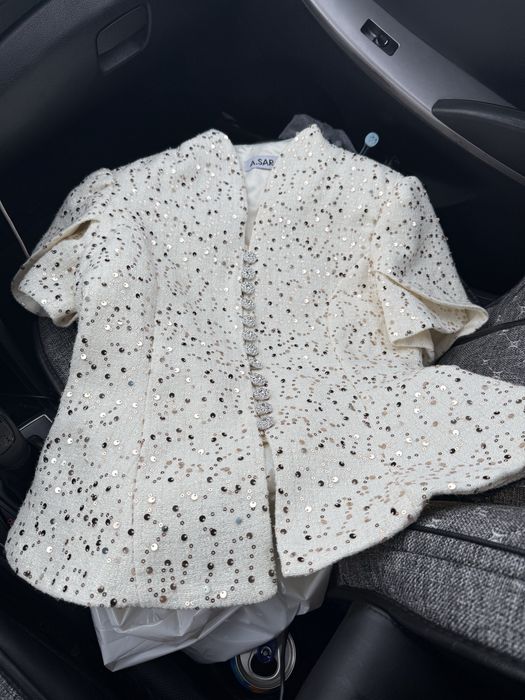 Двойка пиджак юбка