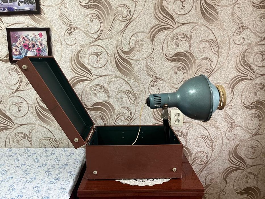 Продам лампу Соллюкс