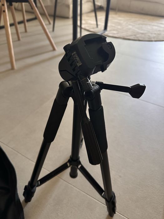 Фотоапарат Canon EOS 1100D