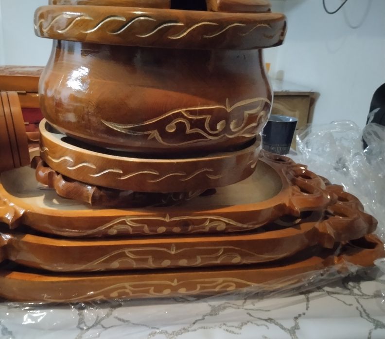 Набор из дерева и остау