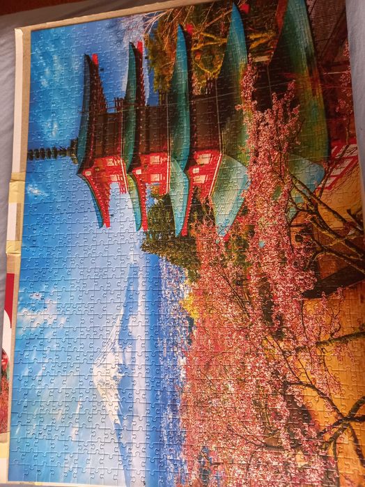 Продавам колекция наредени пъзели от 1000 части. 12 броя