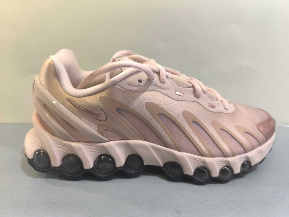 Nike Air Max Dn N38 и N40Маратонки с камери.Нови.Оригинал.