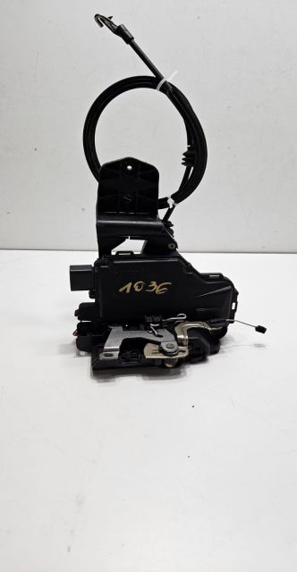 Broasca usa stanga spate  3B0837867 Volkswagen VW Passat B5.5 (faceli