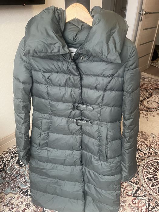 Продам женский длинный пуховик