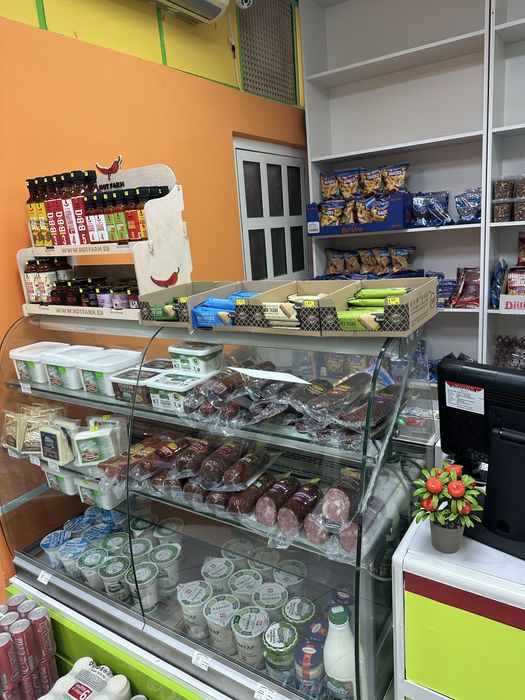 Хладилна витрина