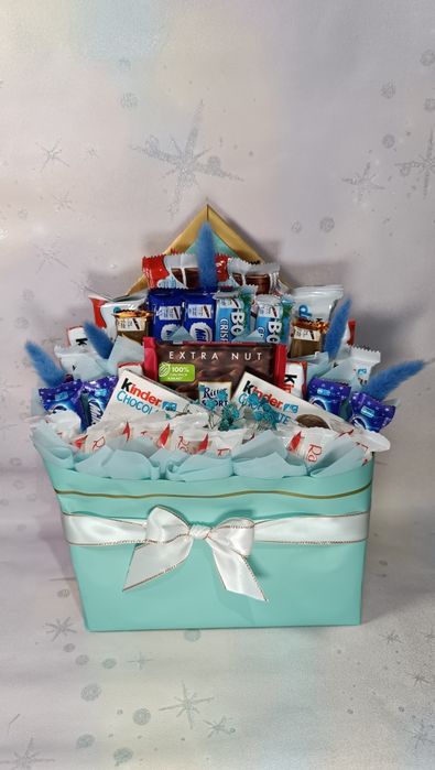 Сладкий букет из конфет