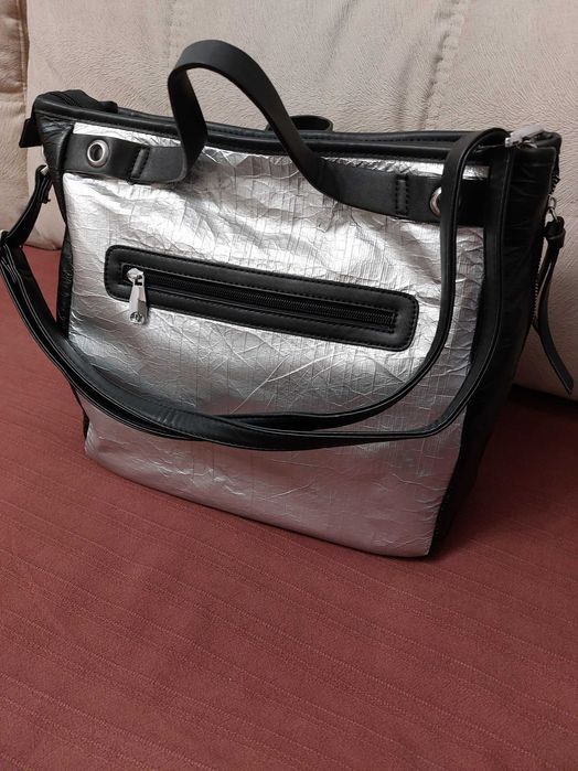 Дамска чанта с уникален дизайн