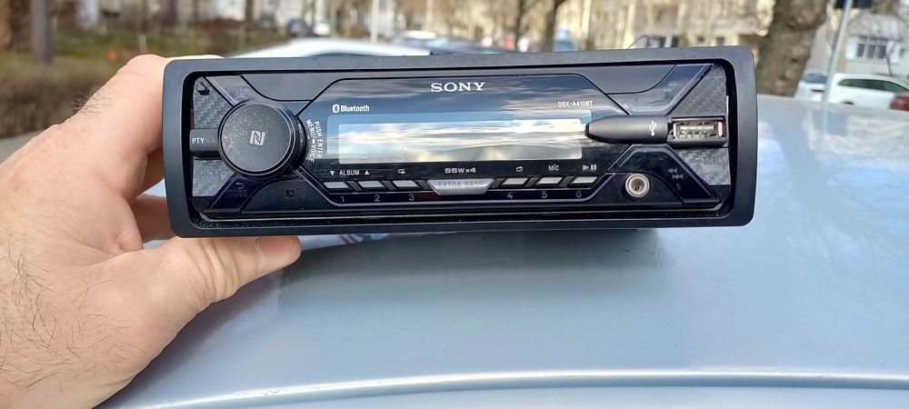Radio auto  Sony cu microfon incorporat  Digital media player