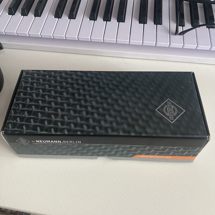 Neumann tlm 102 срочно продам