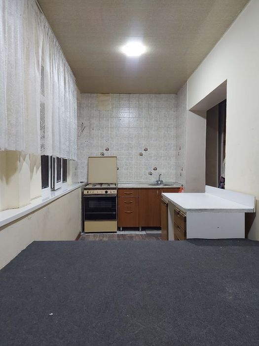 Kvartira sotiladi. Sergeli 4. 4/5/5.