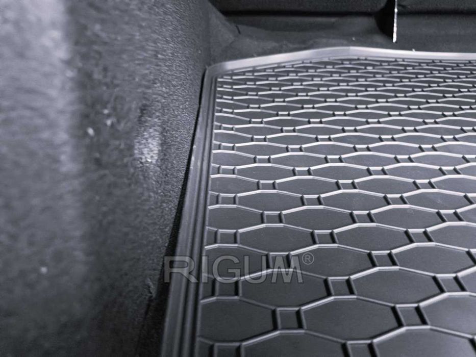 Гумени стелки или багажник Dacia Duster 3 от 2024 г.