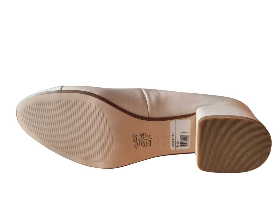 Дамски обувки-балеринки и обувки от естествена кожа с нисък ток